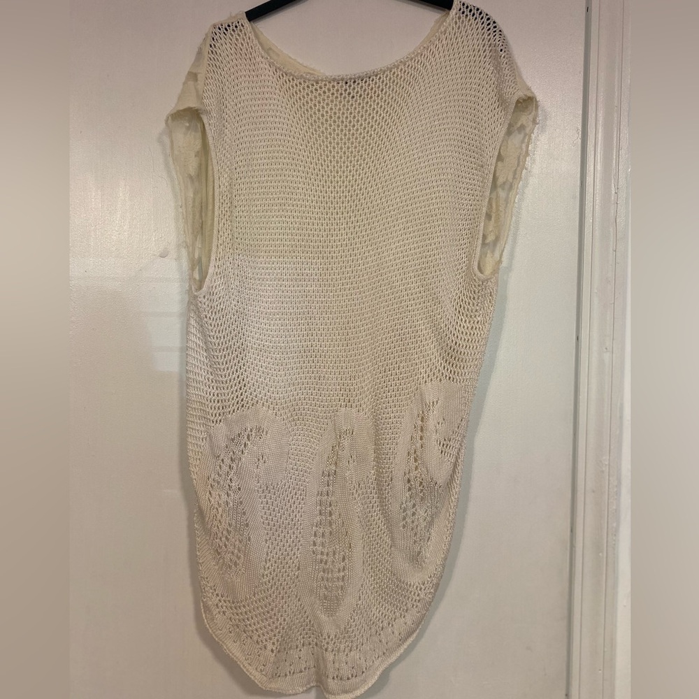 Lucky Brand High Low Beige Top, Crocheted Back - Size XL - Picture 5 of 6